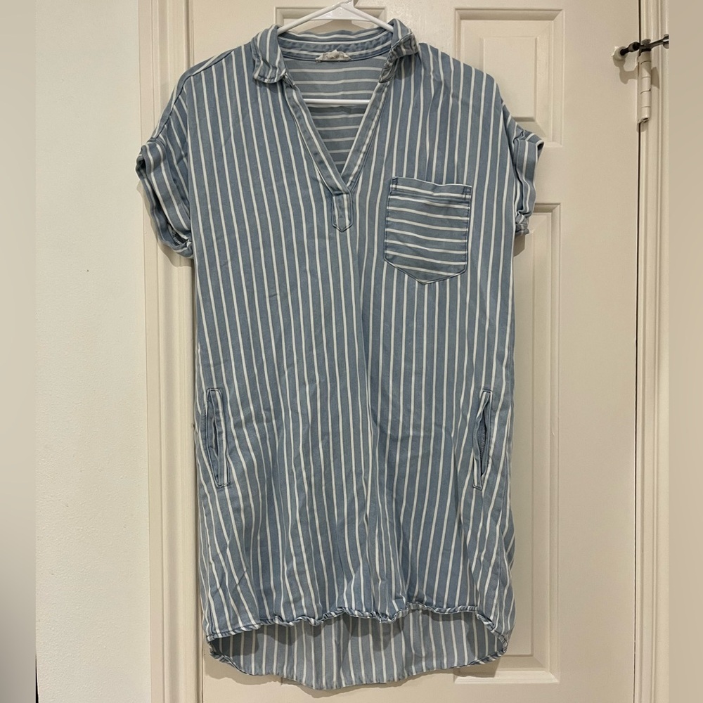 Blu Pepper Blue and White Striped Short Sleeve Dress size medium